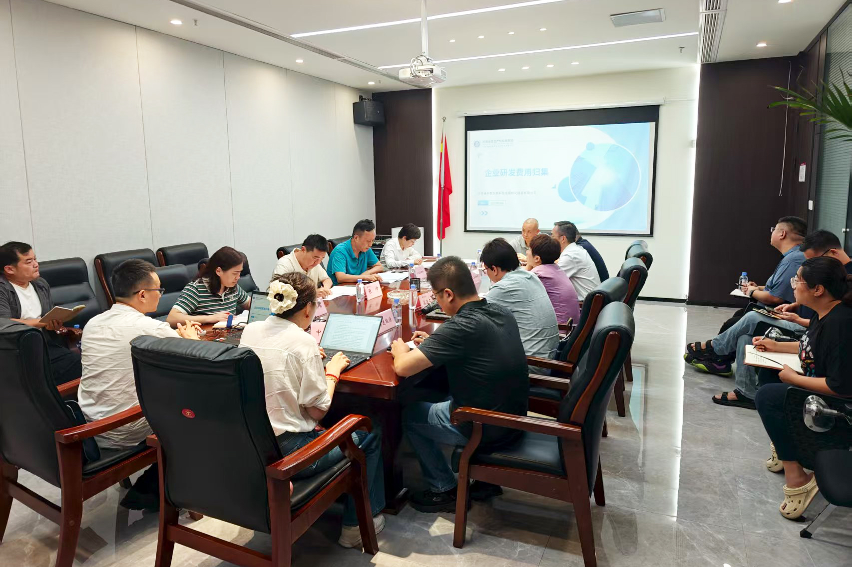 科技創新委員會.jpg 科技創新委員會.jpg